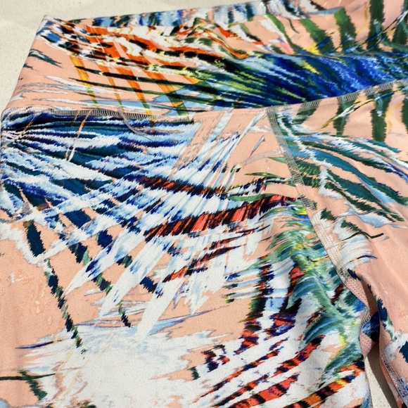 Fabletics legging - Picture 2 of 4